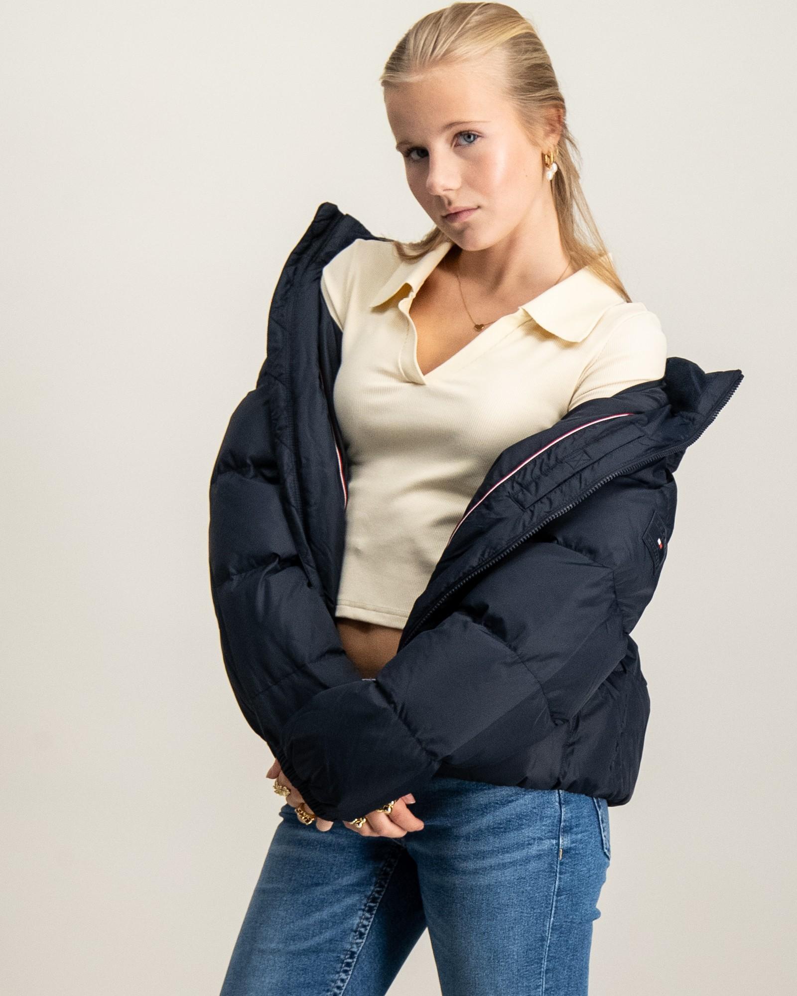 ESSENTIAL DOWN JACKET