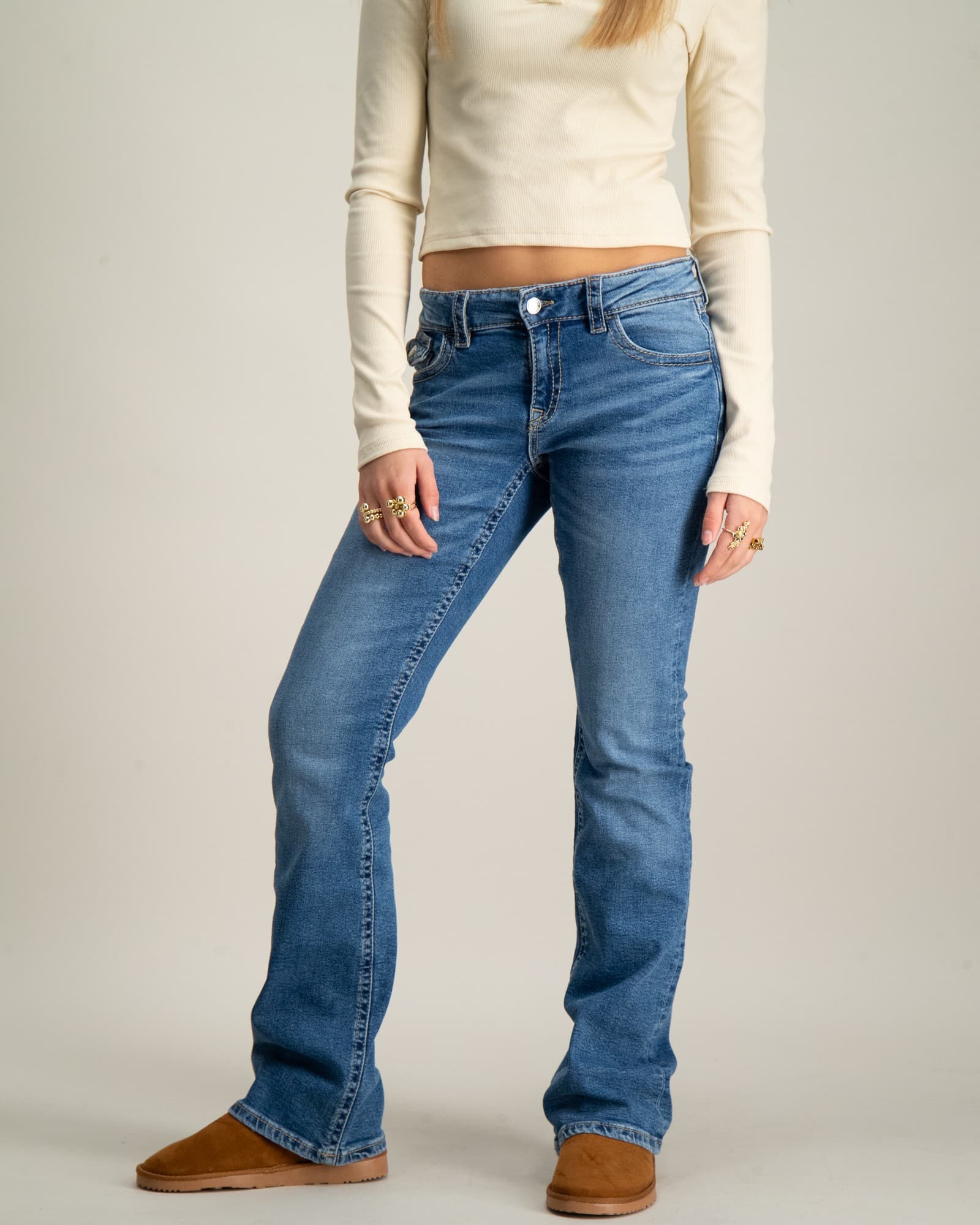 Chunky low flare jeans