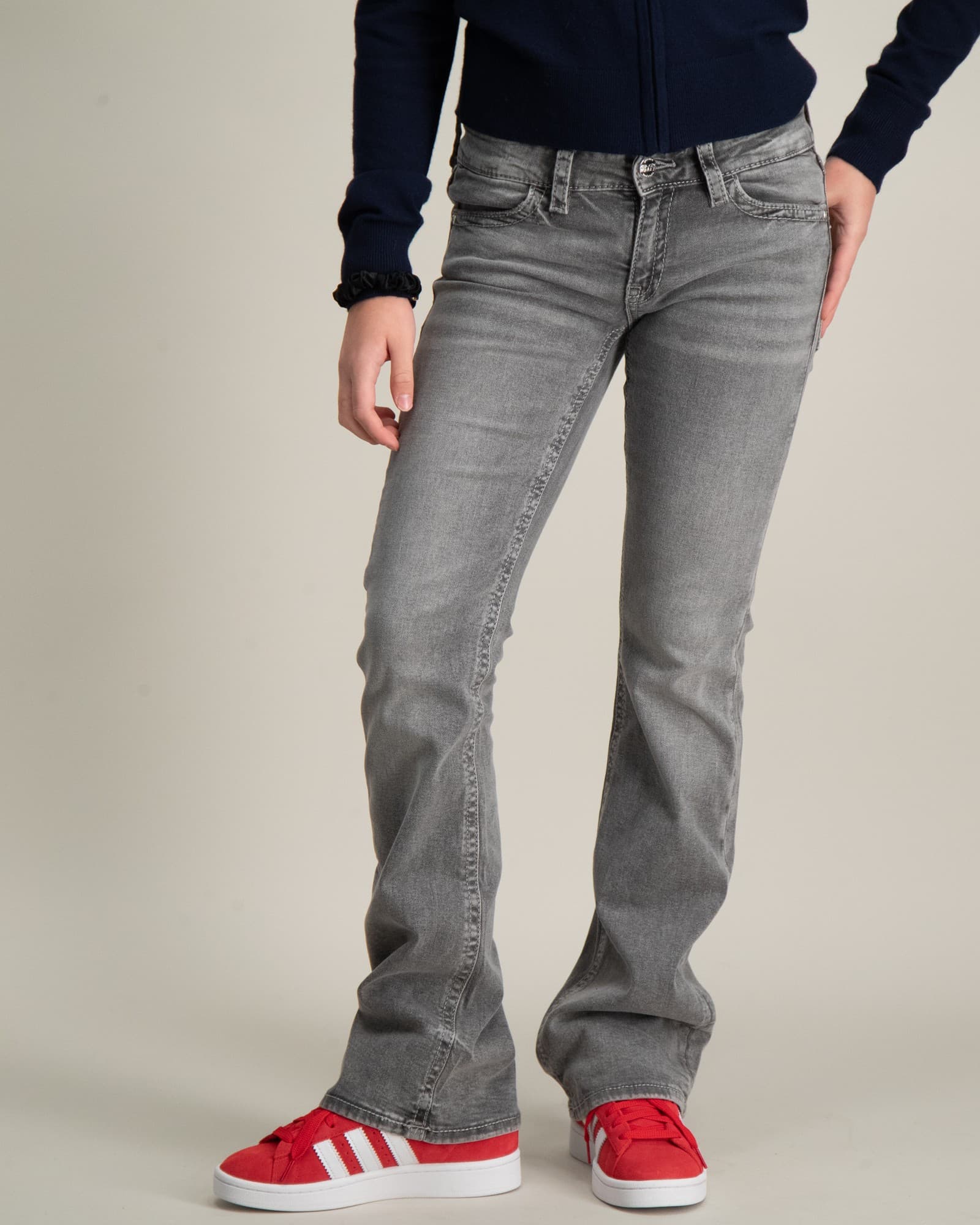 Low boot embroidery jeans